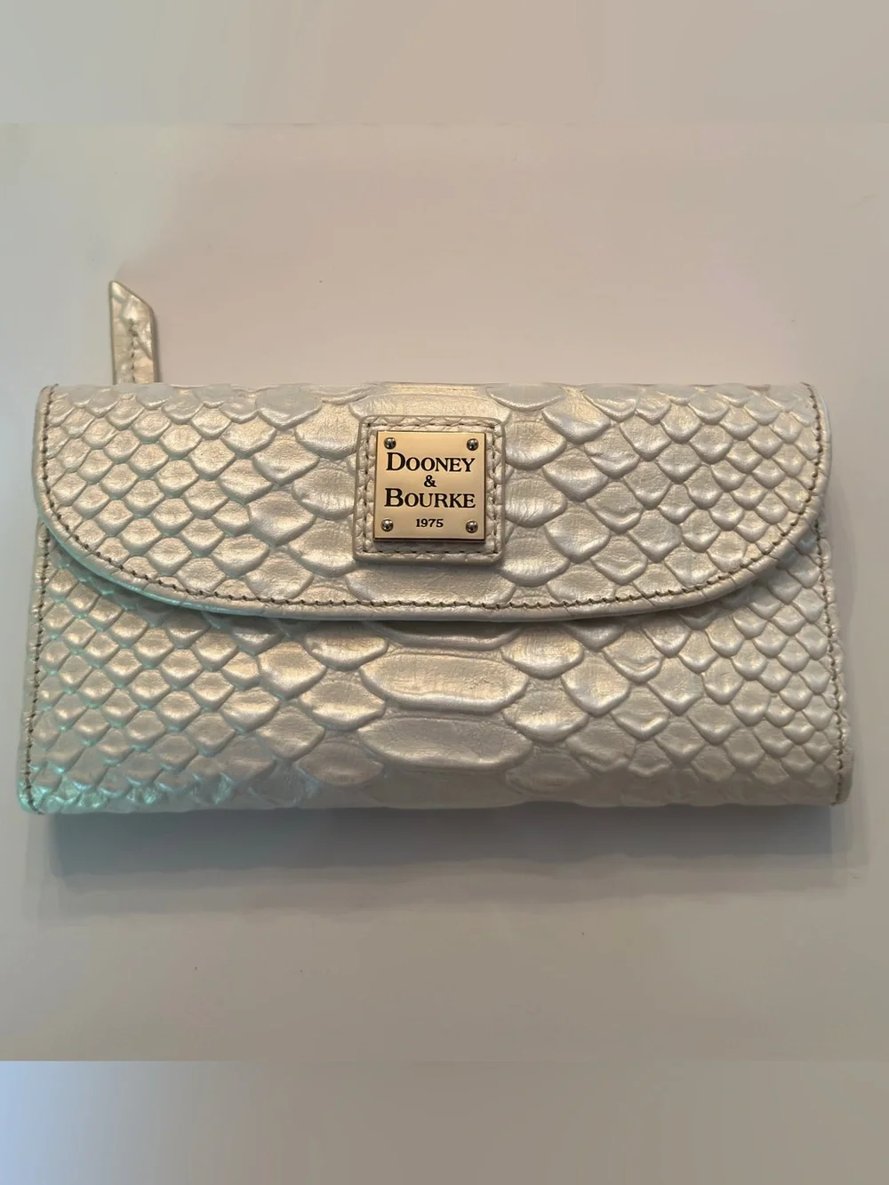 DOONEY & BOURKE OFF-WHITE/CREAM SNAKESKIN-EMBOSSED LEATHER CONTINENTAL CLUTCH